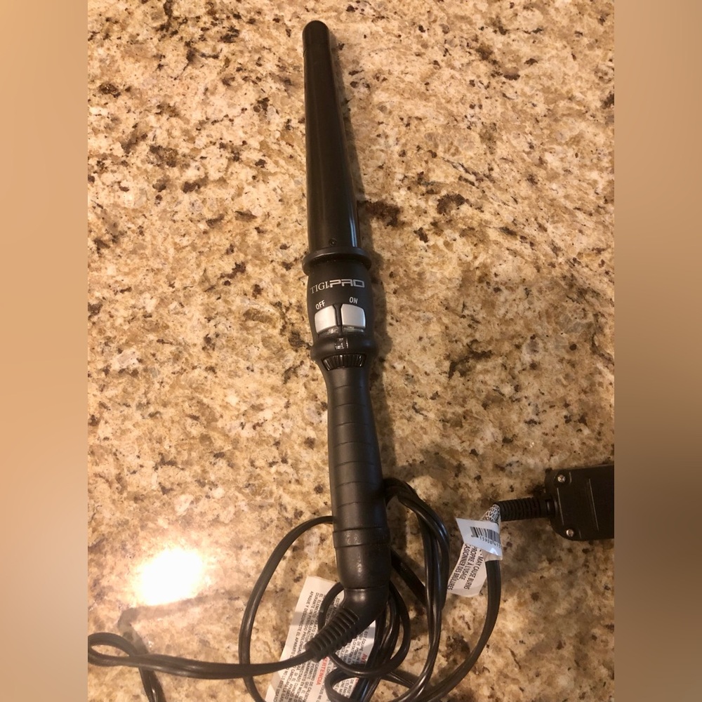 TIGI Black Conical Curling Wand